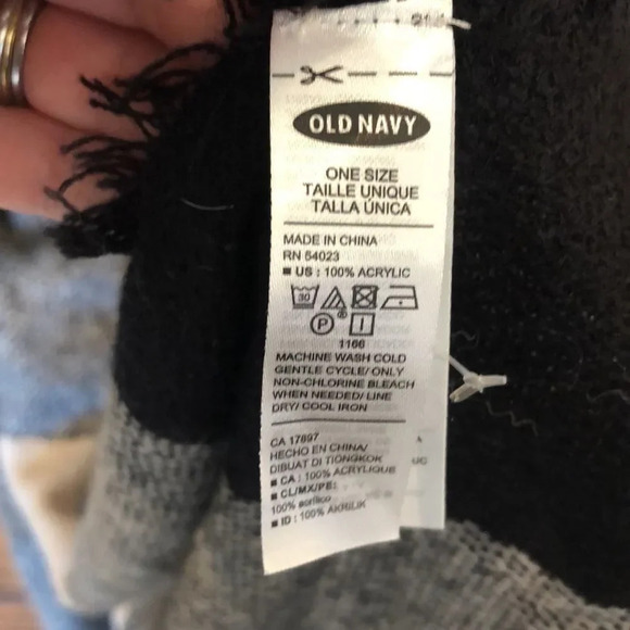 OLD navy black, white and tan shawl - Picture 4 of 9